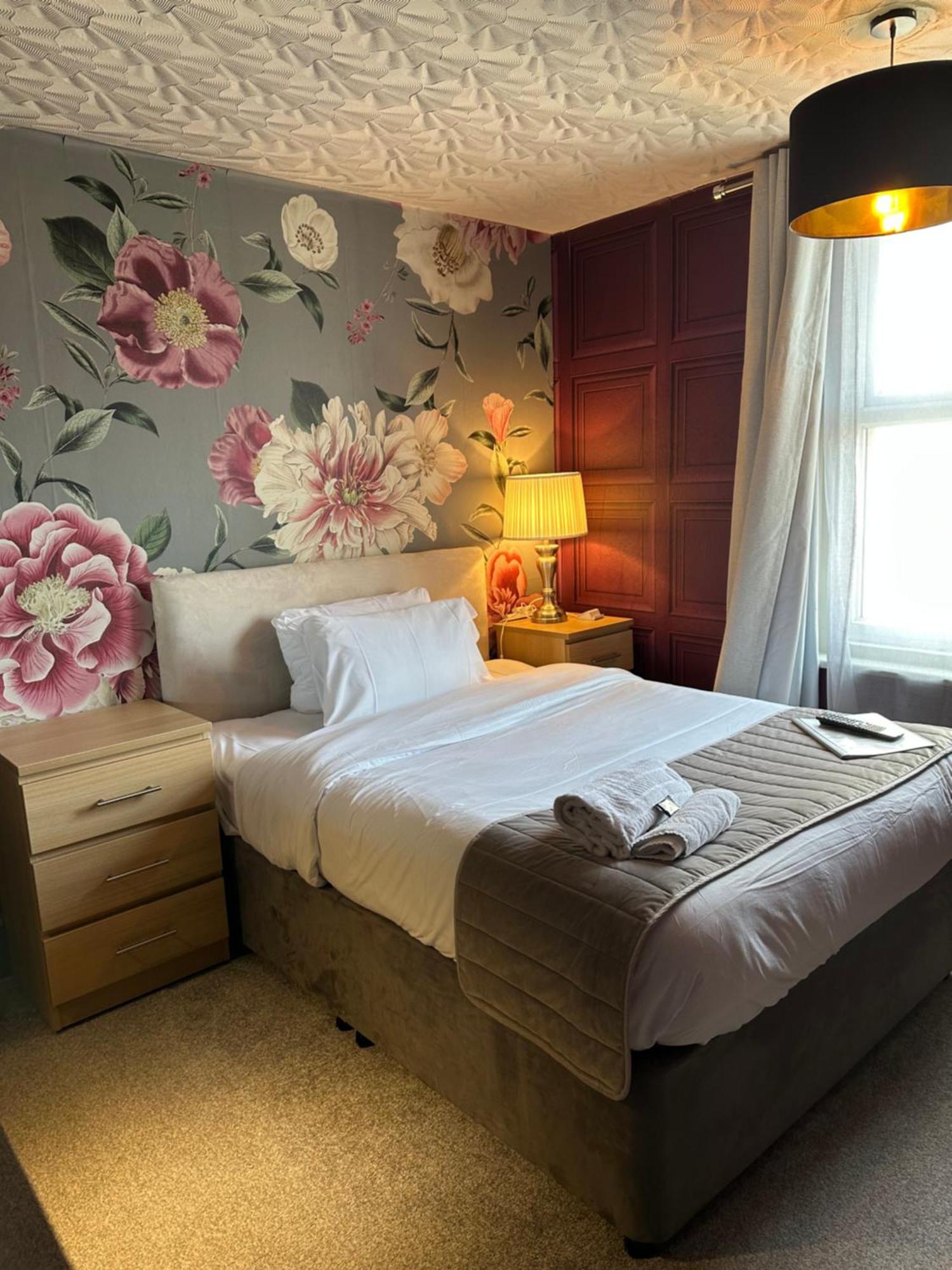The Q Hotel Shanklin Esterno foto